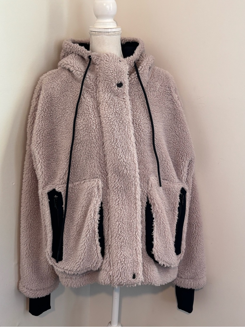Varley Montalvo Sherpa Jacket In Soft Lavender Size Medium NWT - Picture 2 of 7